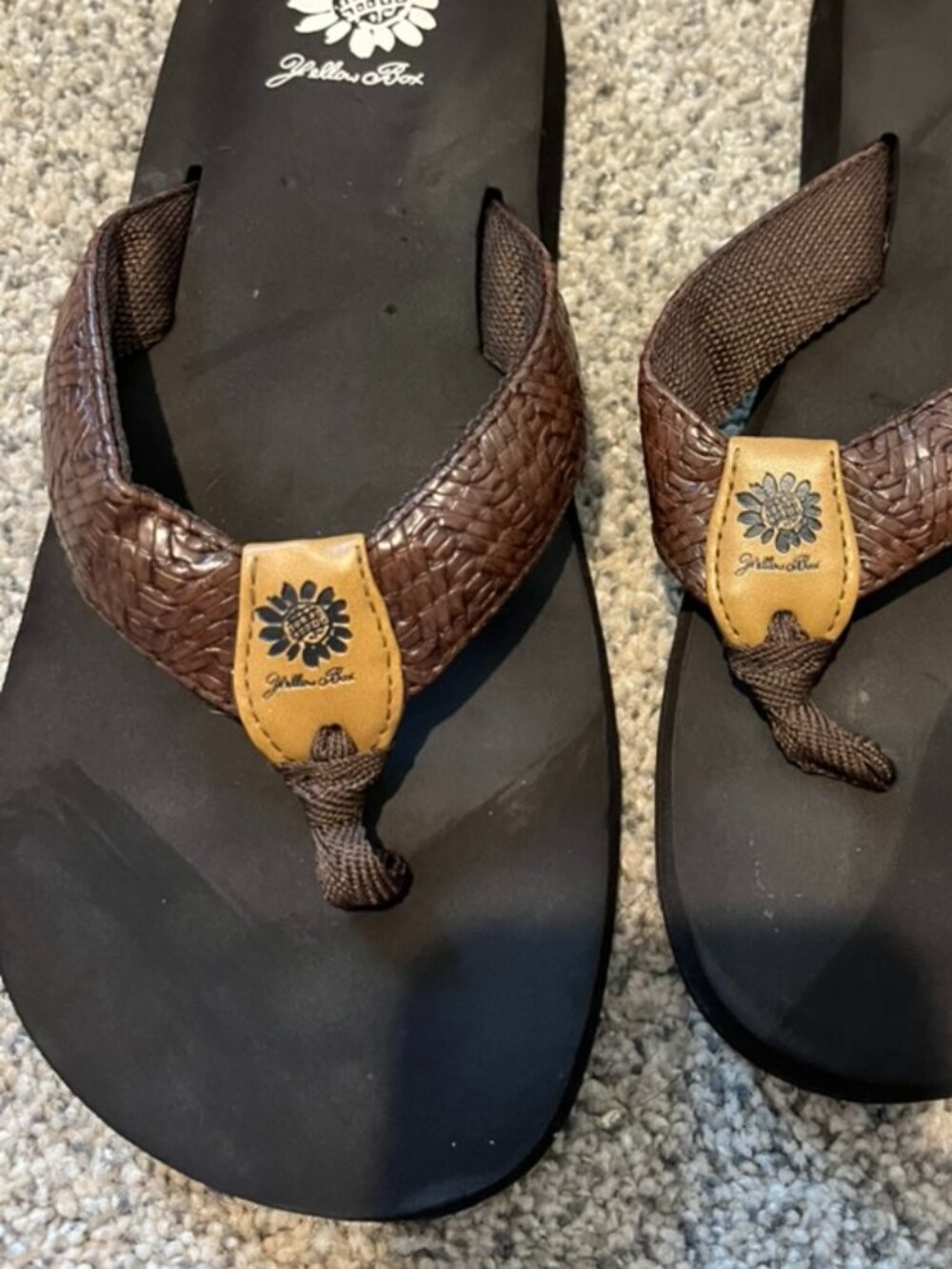 YELLOW BOX BROWN FLIP FLOPS SZ 7.5M